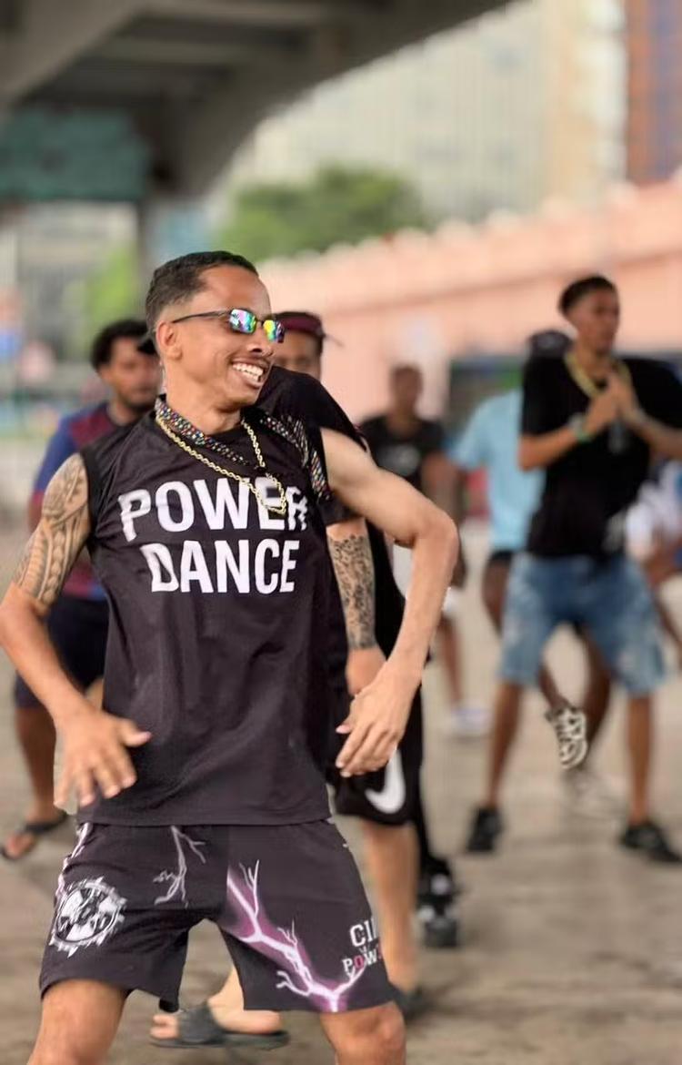 Quer aprender o 'Passinho de BH'? Tutorial ensina movimentos básicos da dança