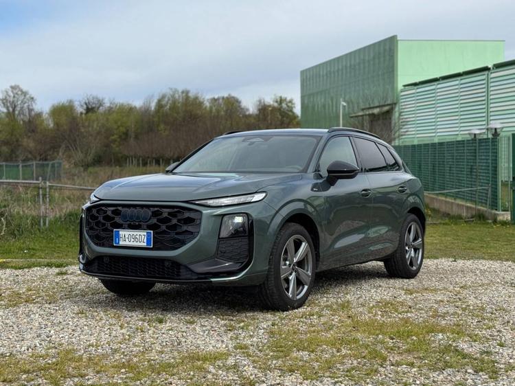 Nuova Audi Q3: come cambia il SUV premium tedesco, più bella da guidare