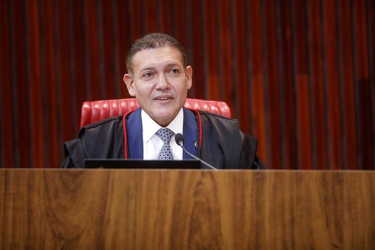 Nunes Marques toma posse como presidente do TSE; ASSISTA