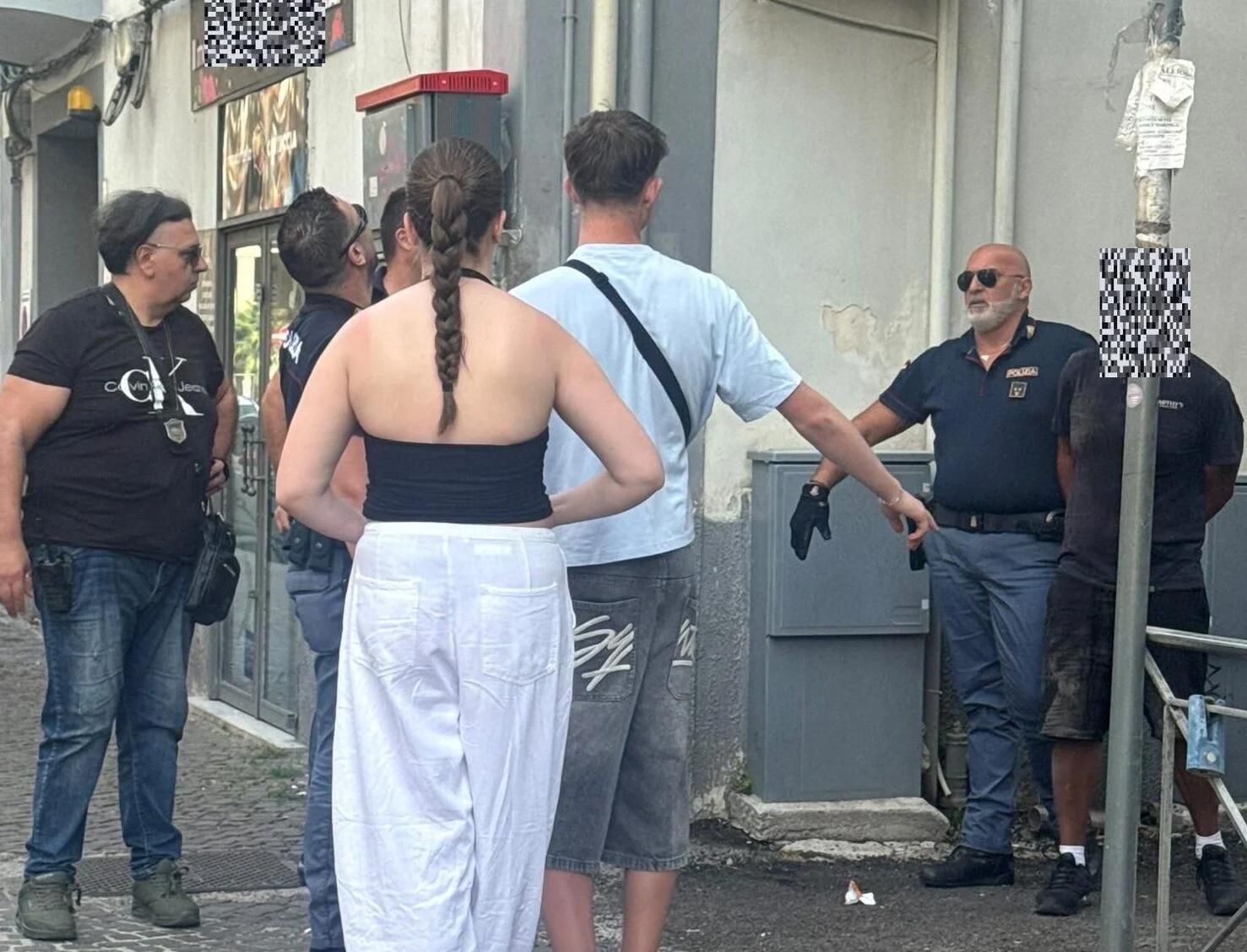 Salerno, rintracciato grazie al GPS: la polizia blocca ricettatore in fuga tra la folla