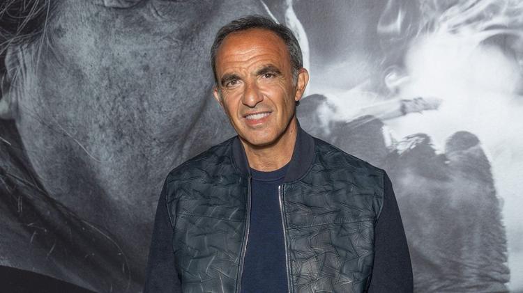 Nikos Aliagas présente son exposition photo au musée de l'Homme : "J’ai voulu essayer de créer un dialogue avec nos anciens"