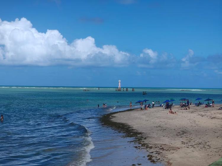 Vai dar praia? Previsão do tempo e maré no feriadão em Maceió