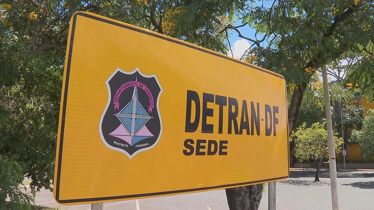Grupo é suspeito de invadir sistema do Detran-DF e transferir veículos de forma irregular