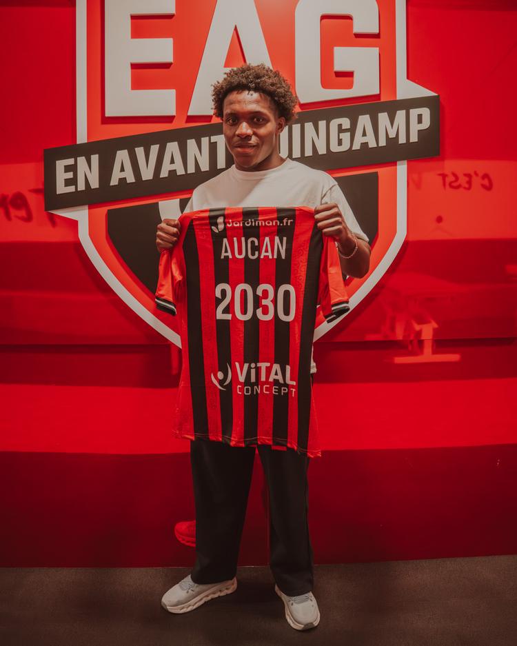 Ewan Aucun passe professionnel En Avant Guingamp EAG AMD02346