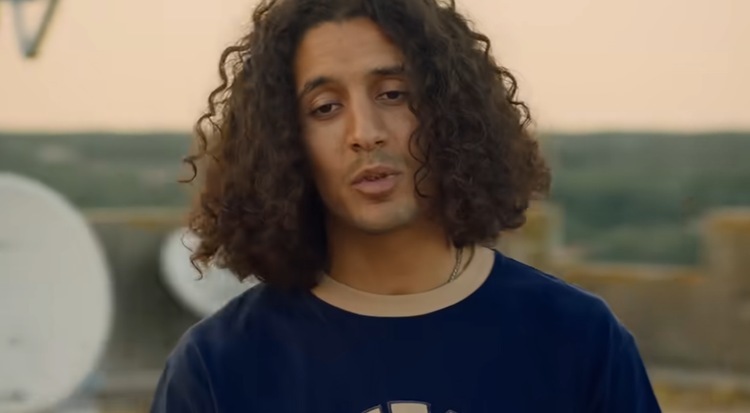 Moha MMZ : « Mikasa » entre directement dans le Top Singles