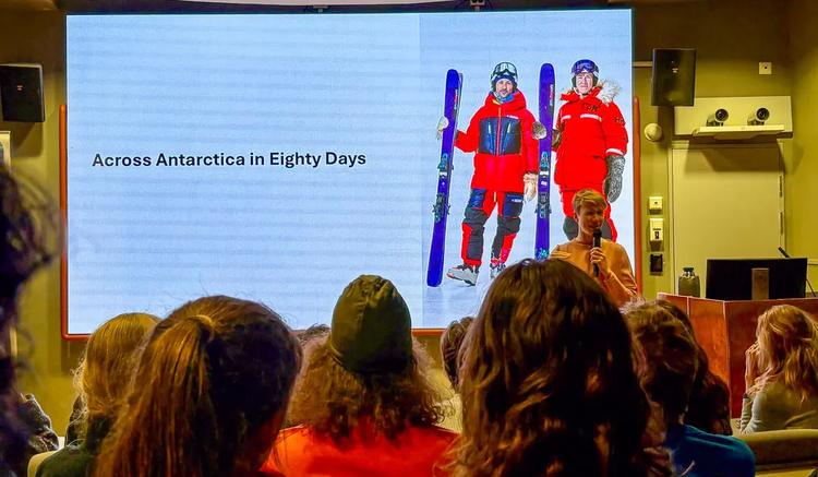 Traverser l’Antarctique en kite-ski : retour d’expérience du terrain