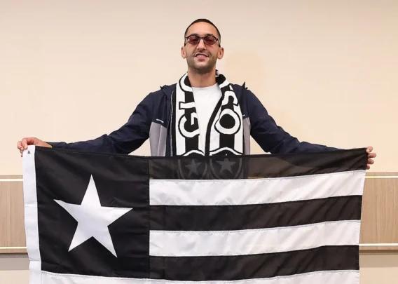 زياش يحل بالبرازيل تمهيدا للانضمام إلى بوتافوغو