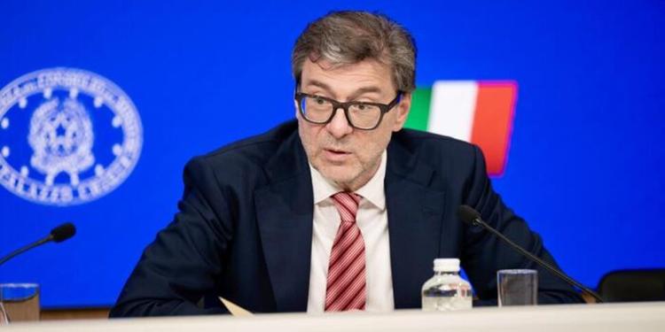 Taglio delle accise, sconto solo sul gasolio: 17 centesimi in meno fino al 6 agosto