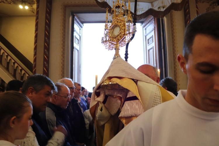 Corpus Christi no centro de Caxias do Sul terá arrecadação de cobertores e procissão com parada no Hospital Pompéia