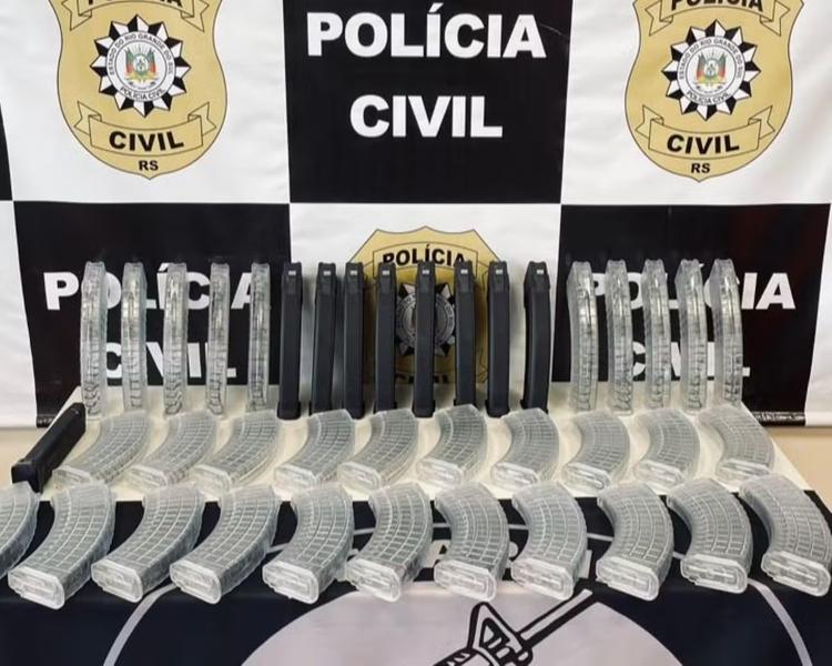 Carregadores de fuzil com destino à Rocinha, no RJ, são interceptados no RS; investigação apreende drogas