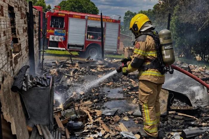 Homem de 66 anos morre em incêndio no interior de Rodeio Bonito