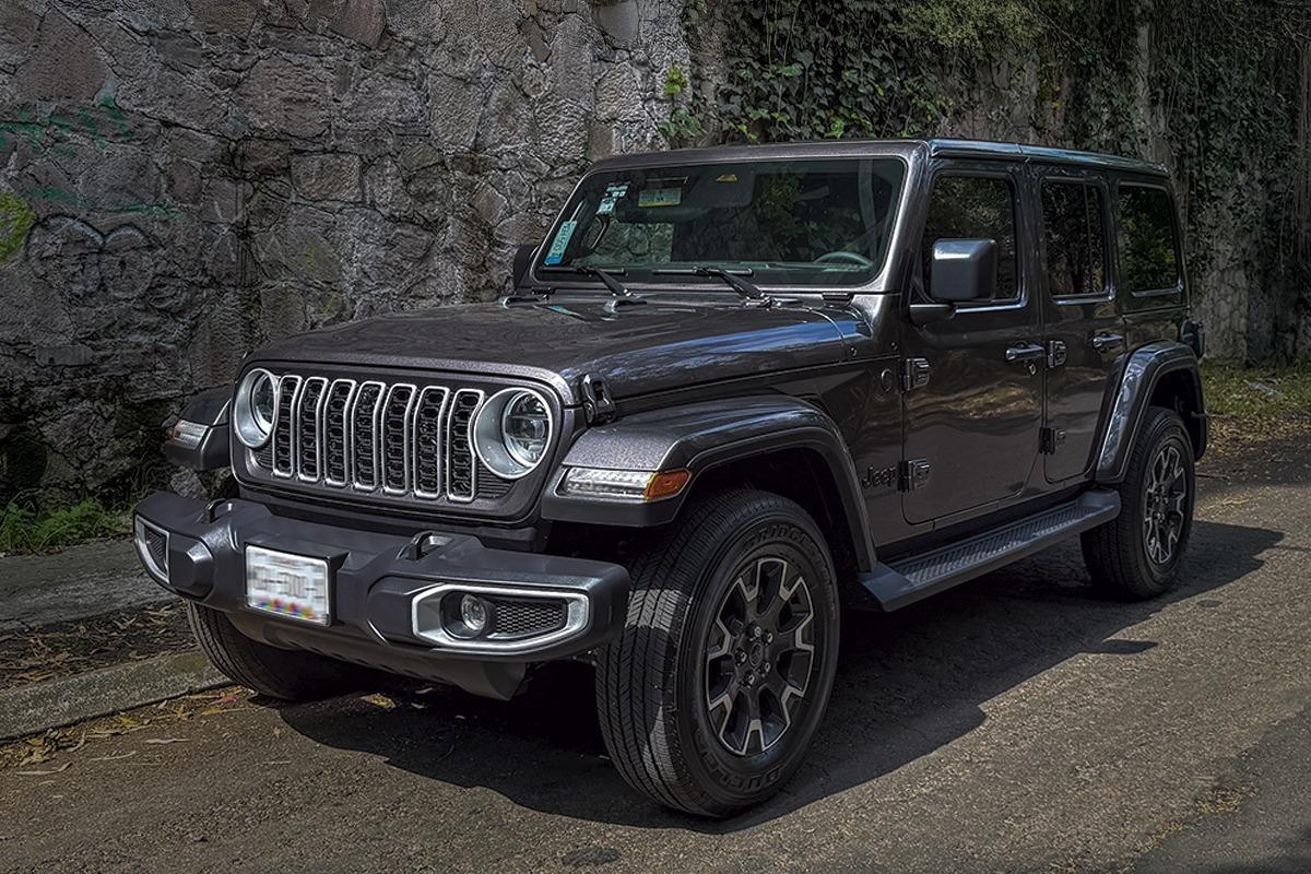 Jeep Wrangler Sahara, Diseño y potencia inconfundibles