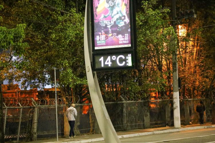 Onda de frio traz mínimas abaixo de 0°C no Sul e máxima de 14°C em SP nesta quarta; temporais atingem o Sudeste