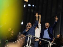 Brasile, Lula vince il ballottaggio. I missionari: “Una speranza per i poveri e l’Amazzonia”