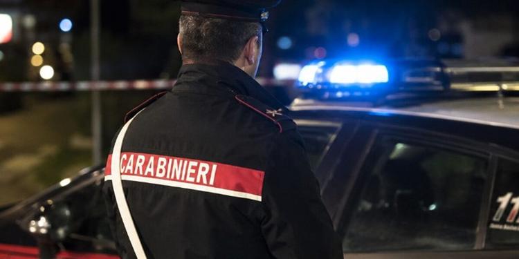 Entra in casa e tenta di violentare una 23enne: salvata dalle urla, l'aggressore malmenato dai vicini vicino Bergamo