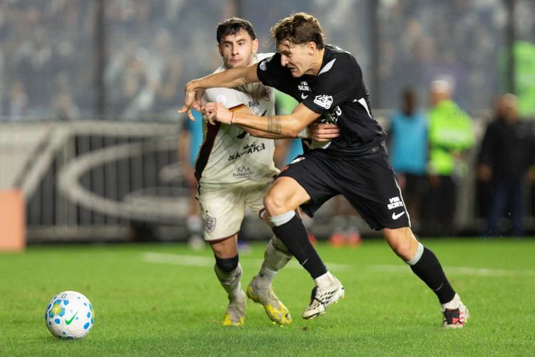 Vasco vence o Vitória e abre vantagem na Copa do Brasil