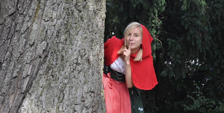  Eine interaktive Führung durch den Philippsruher Schlosspark mit Rotkäppchen 
