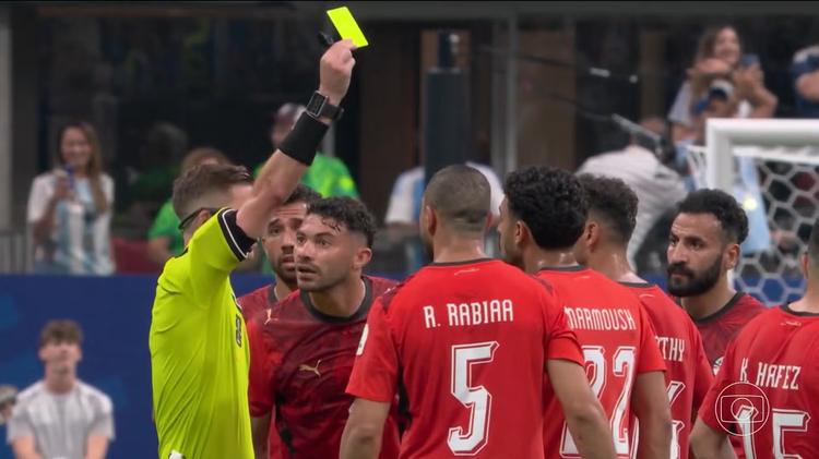 Após eliminação na Copa, Egito formaliza queixa contra arbitragem francesa e pede investigação