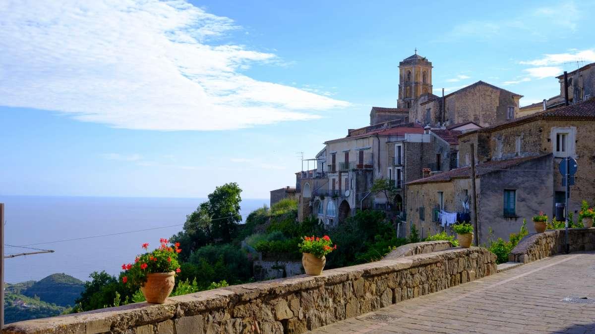 Pollica Mobility 2026, ripartono i collegamenti estivi tra le frazioni e il mare
