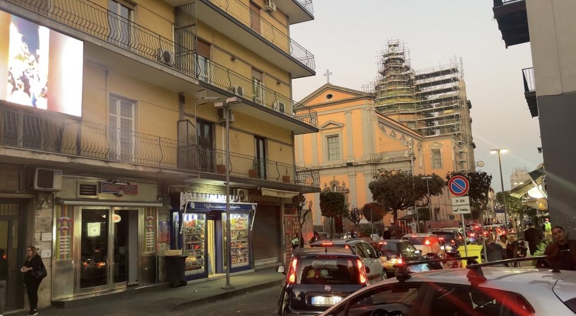 Giugliano, traffico in tilt nel pomeriggio: lunghe code e automobilisti esasperati in centro