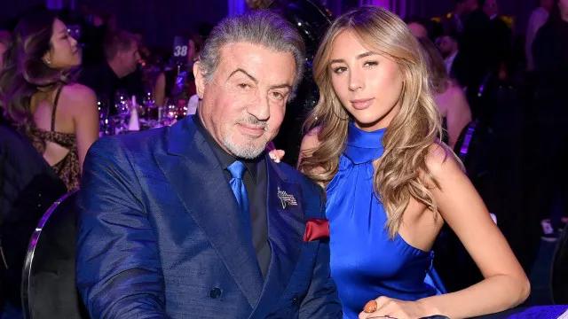 Stallone admite nepotismo ao escalar filha: 'É por isso que somos pais'