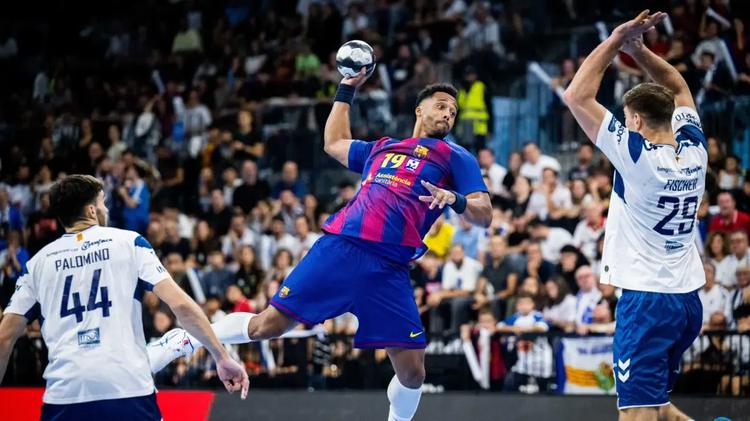 29-35: Primer título de la temporada para el Barça en un derbi vibrante