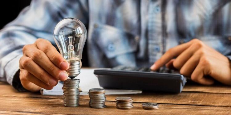 Calabresi sotto assedio energetico: la guerra si paga in bollette e povertà