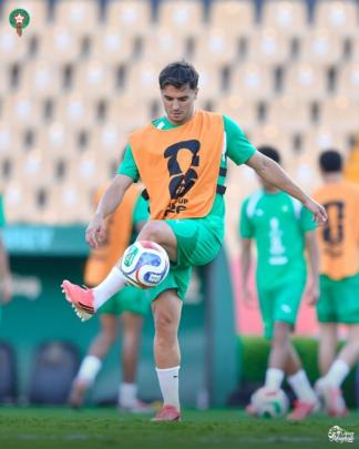 المنتخب الوطني يواصل استعداداته للقاء هولندا