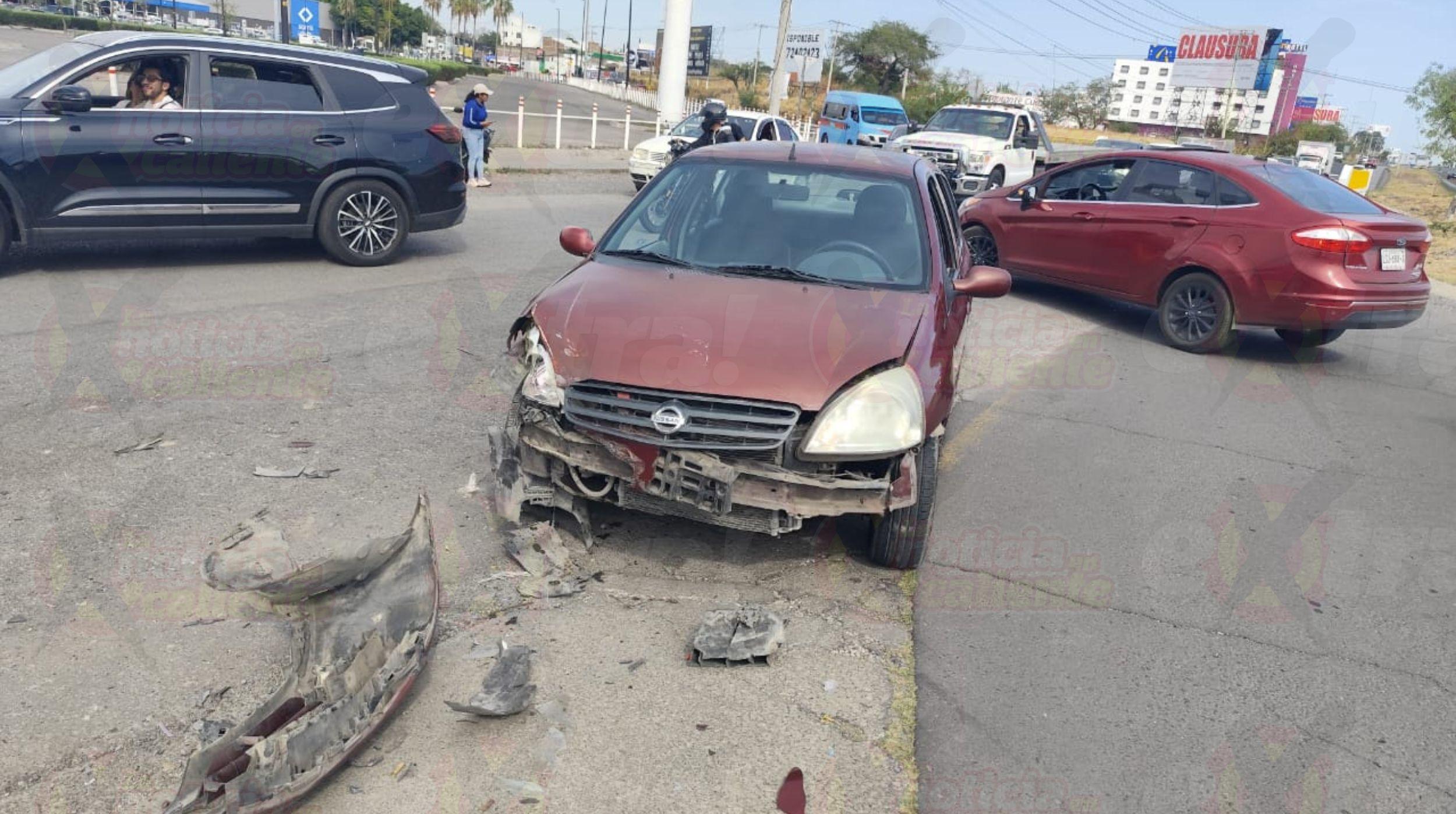 Choque entre ruta y auto particular deja dos lesionados en Cuautla