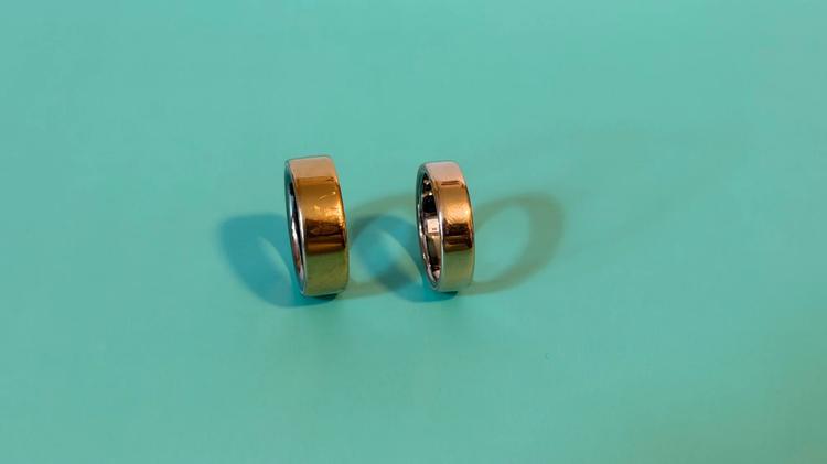 An Oura Ring 4 and 5.
