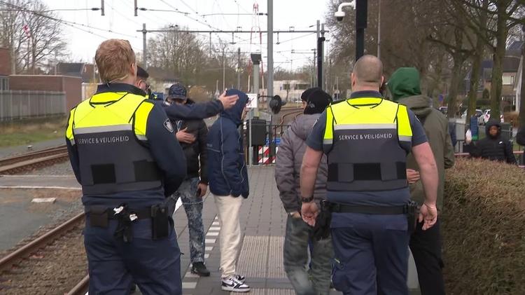 Perroncontroles Zwolle - Emmen per direct terug: 'Wel een dure oplossing'
