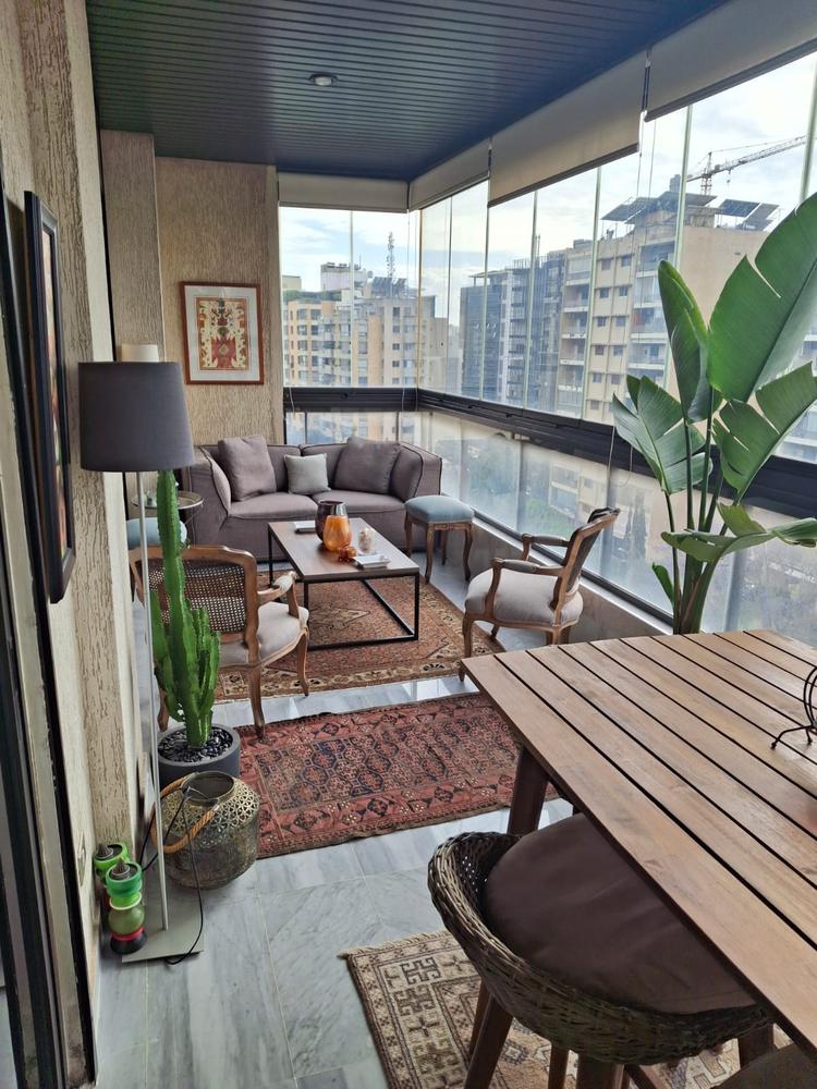 For Sale: Apartment in Horsh Tabet