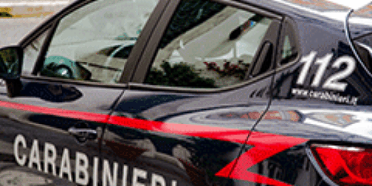 Pomeriggio da incubo a Campofelice di Roccella, cliente armato sequestra un avvocato: arrestato