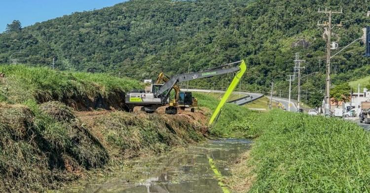 Com investimento de R$ 2,4 milhões, desassoreamento do Rio das Ostras deve iniciar em até 30 dias