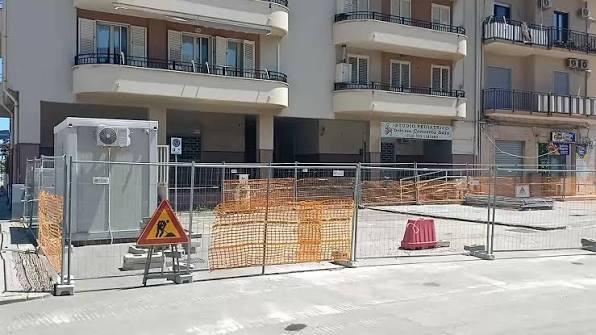 📍 PIAZZA ATTILIO REGOLO: I LAVORI PROSEGUONO In merito ai lavori di riqualificazione di Piazza Attilio Regolo, informia...