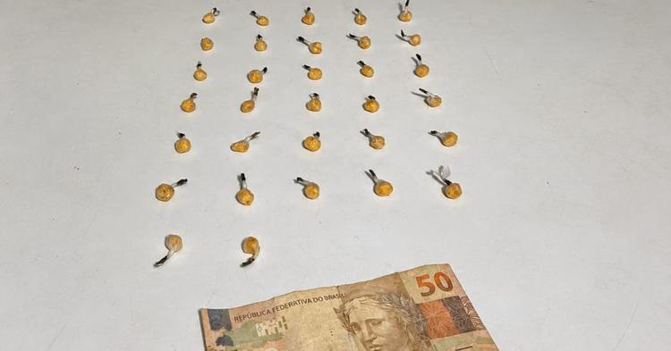 Dois homens são presos por tráfico de drogas no bairro Cidade Nova, em Itajaí