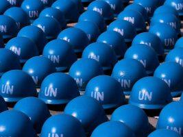 Caschi blu in ritirata: il peacekeeping globale ai minimi storici