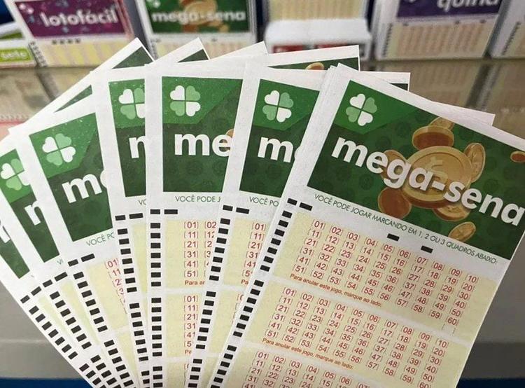 Mega-Sena sorteia prêmio estimado em R$ 130 milhões nesta quinta-feira