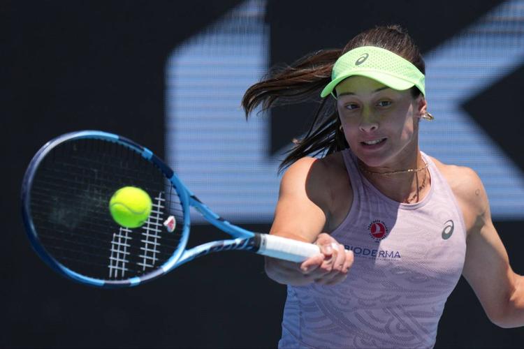 Anguria Pro Pal sulla racchetta: così la tennista turca ha aggirato le regole a Wimbledon