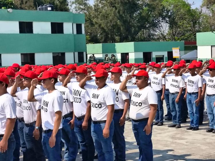 Jóvenes de Morelos juran lealtad a la Bandera en histórica ceremonia del 5 de mayo