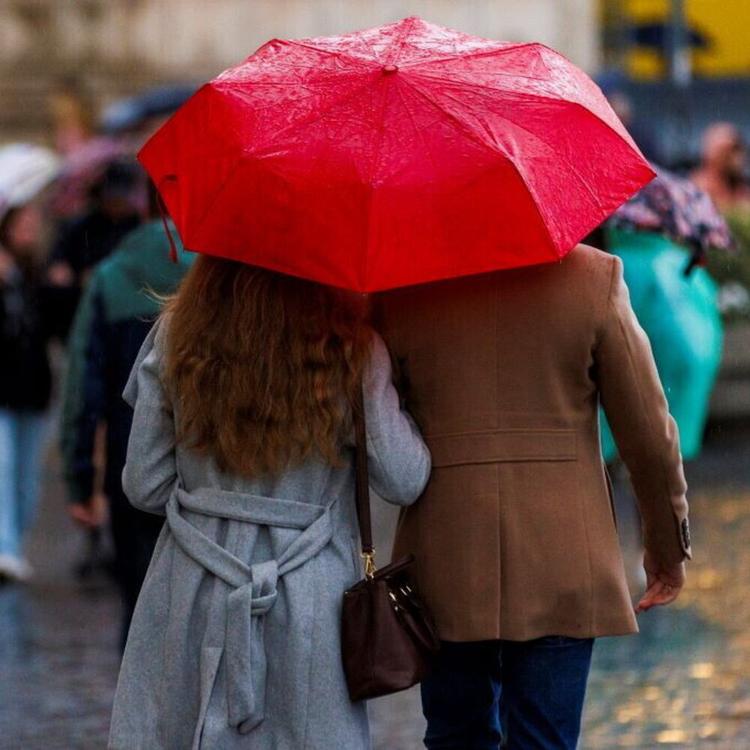 I temporali bagnano ancora l'Italia, ma nel weekend torna il sole
