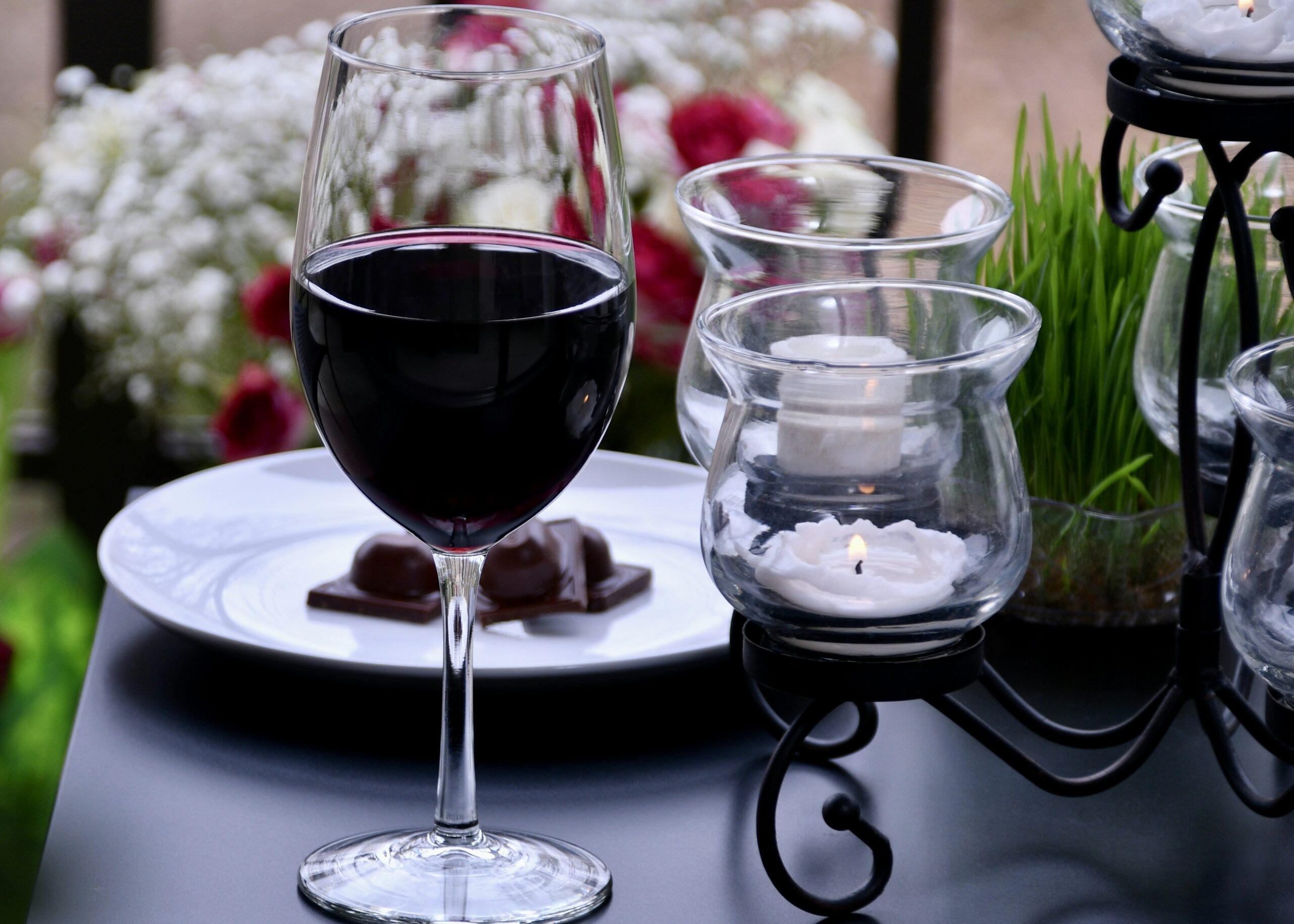 Une soirée vin et chocolat à la friperie La Clique