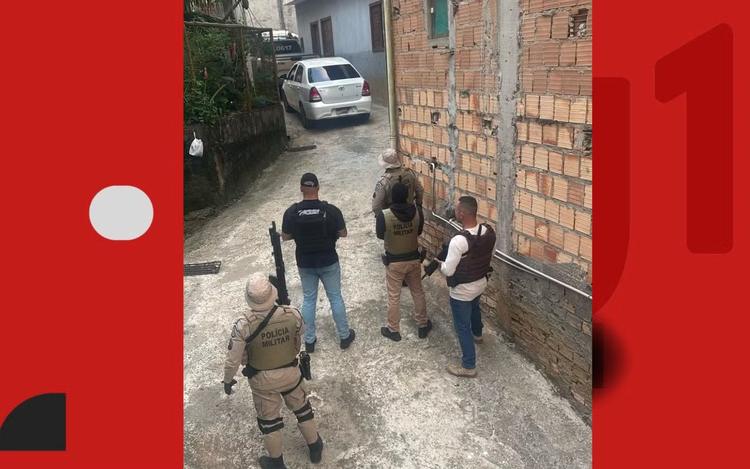Operação prende 13 suspeitos de integrar organização criminosa que atuava com tráfico de drogas em destino turístico da Bahia