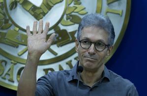 Zema busca apoio após inclusão em inquérito das fake news