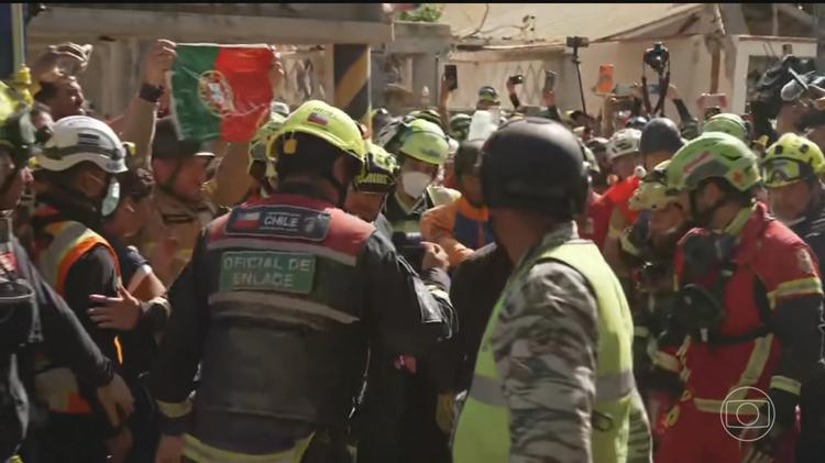 Sobrevivente é resgatado dos escombros 8 dias depois dos terremotos na Venezuela