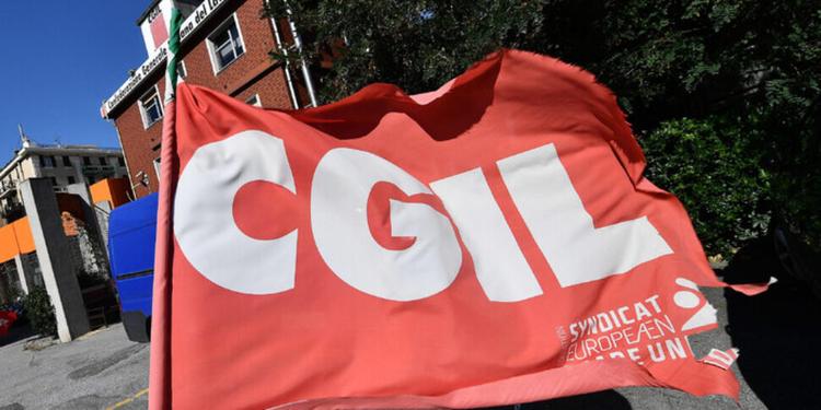 Vertenza tirocinanti Tis, la Cgil Calabria alza la voce: «Subito 11 milioni per stabilizzare gli ultimi 934 lavoratori»