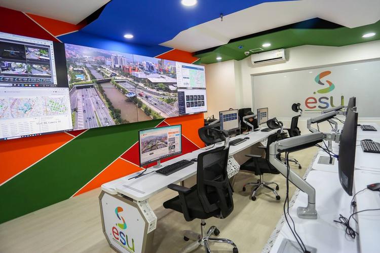 Medellín estrena el Centro de Analítica y Reacción (CAR), pionero en el monitoreo de drones y apoyo al sistema de videovigilancia