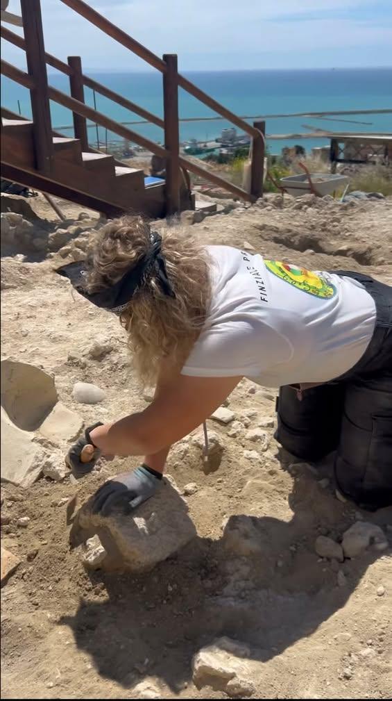 ⛏️Frammenti di scavo archeologico⛏️ Ecco alcuni dei momenti della campagna di scavi di questa primavera sul Monte Sant’A...