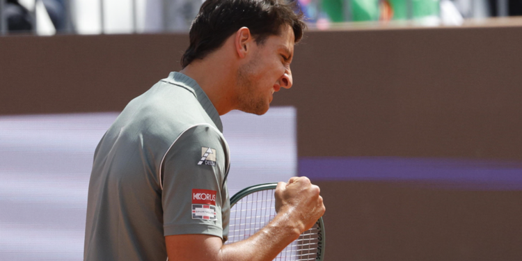 Roma ai piedi di Darderi, altra impresa dell'azzurro: battuto Zverev, ora c'è Jodar. Musetti saluta gli Internazionali, passa Ruud