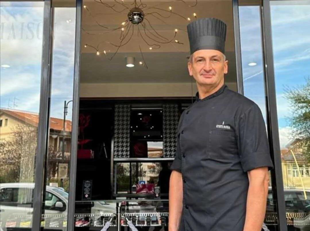 Giuseppe Manilia conquista il mondo: Infinitamente Vaniglia vince il concorso Valrhona Cercle V 2027
